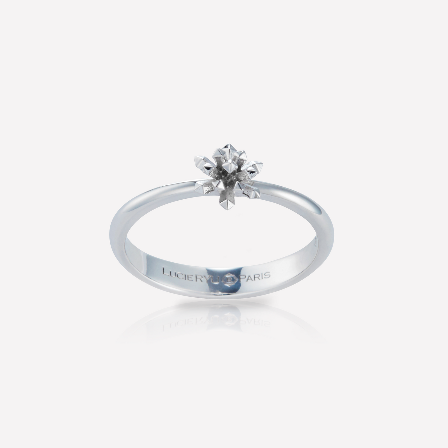 Le Quartz Bague, Petit