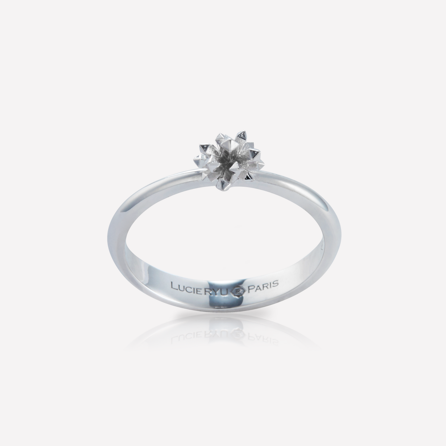 Le Quartz Bague, Petit