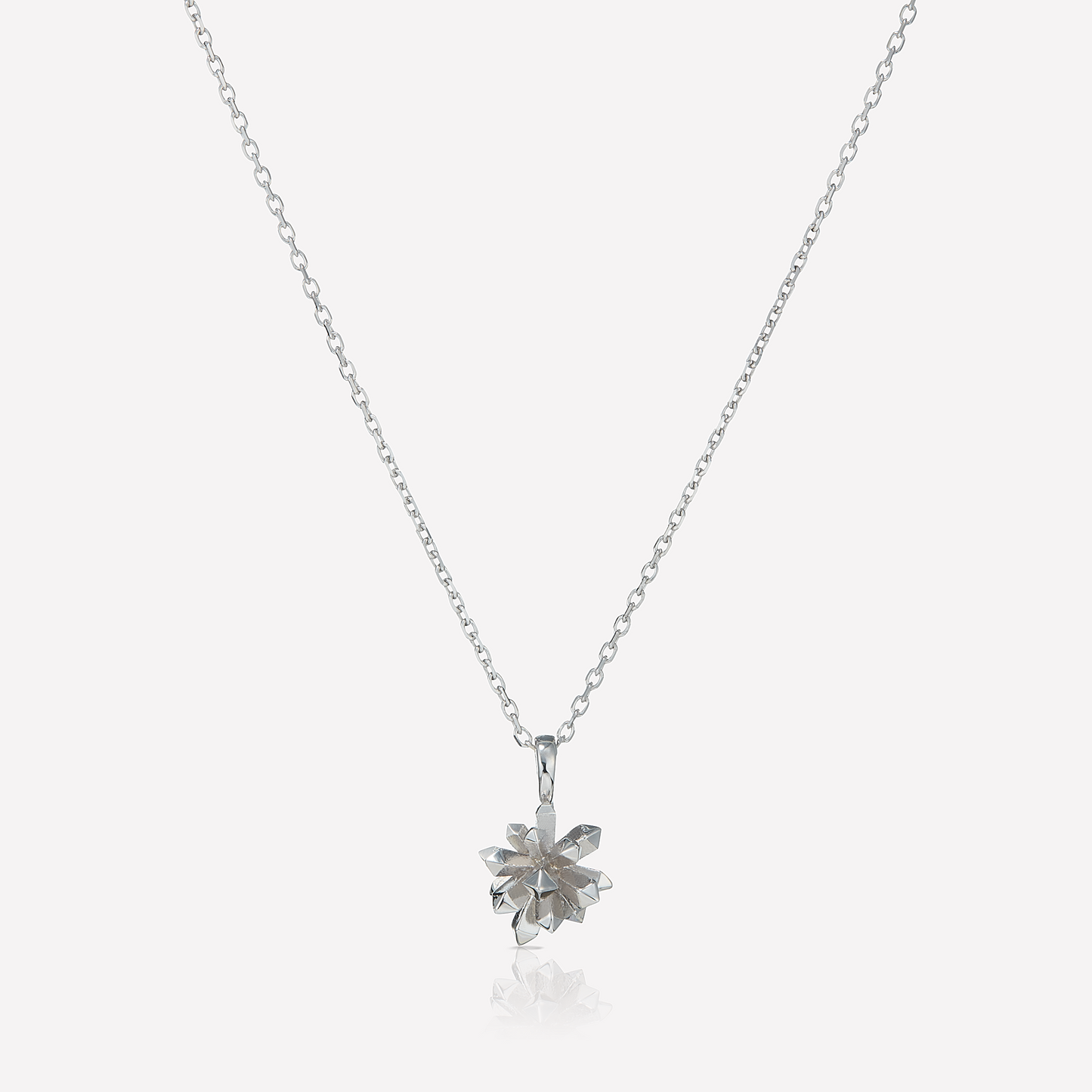 Le Quartz Collier, Grand