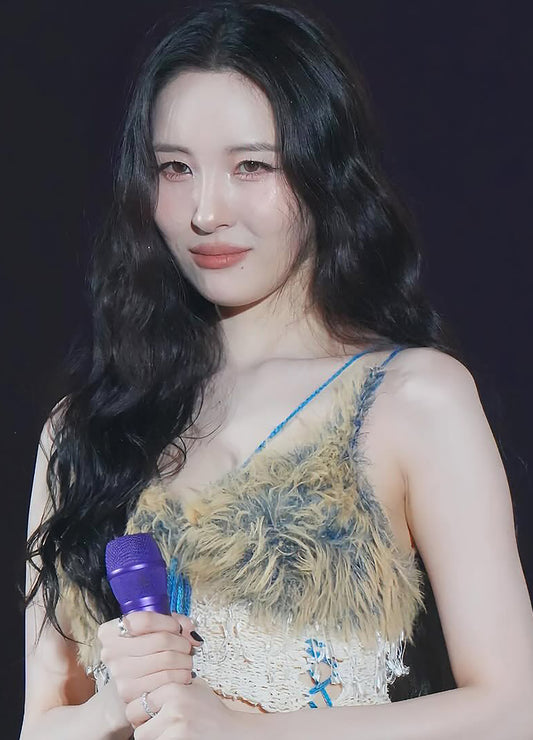 Sunmi with Twined
