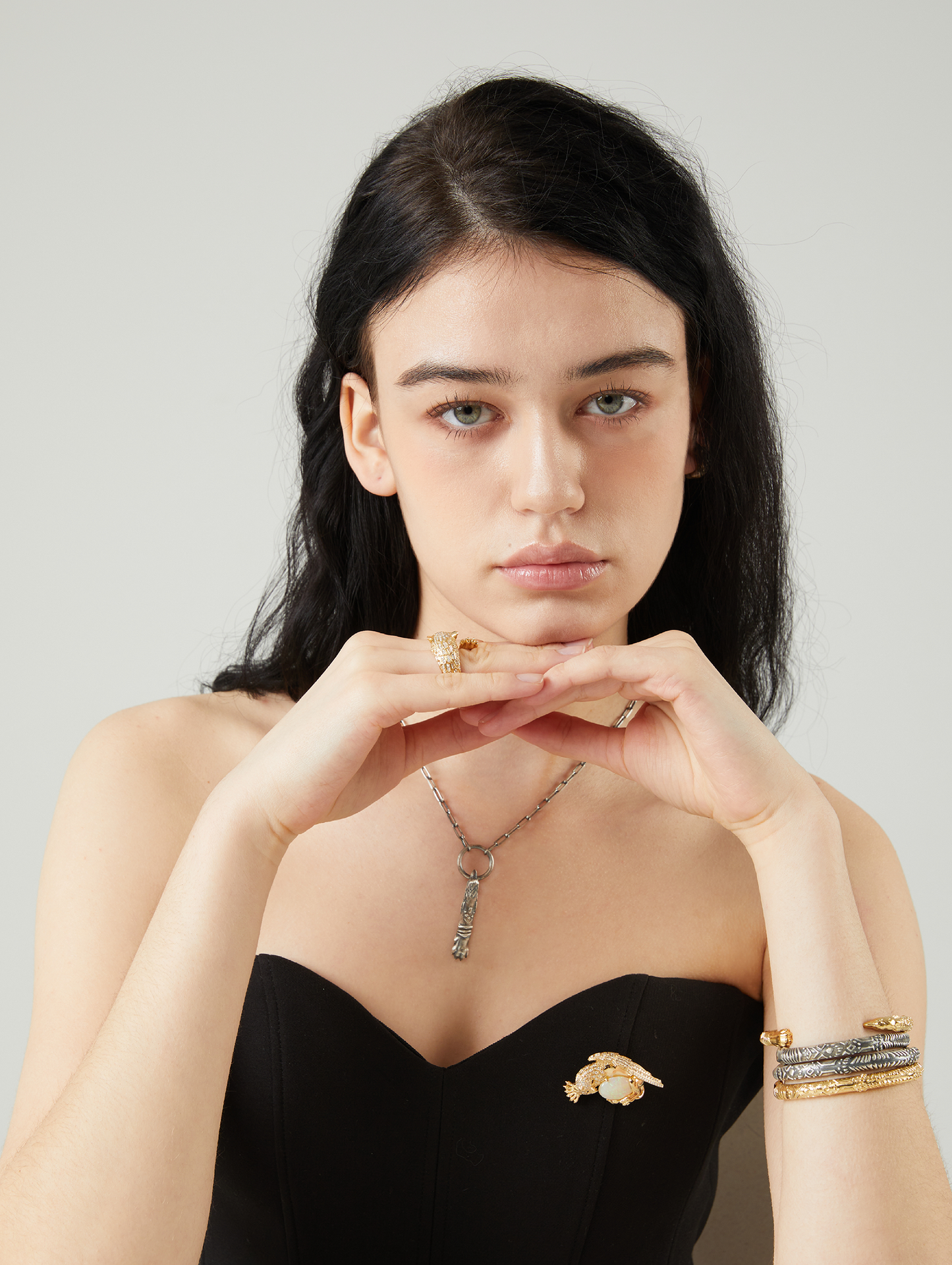 Gryffon, Collier