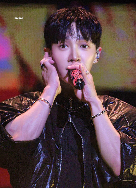 HIGHLIGHT LEE Gikwang with Twined