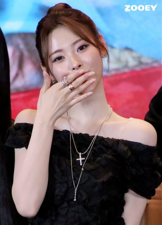 MEOVV Anna with Le Quartz