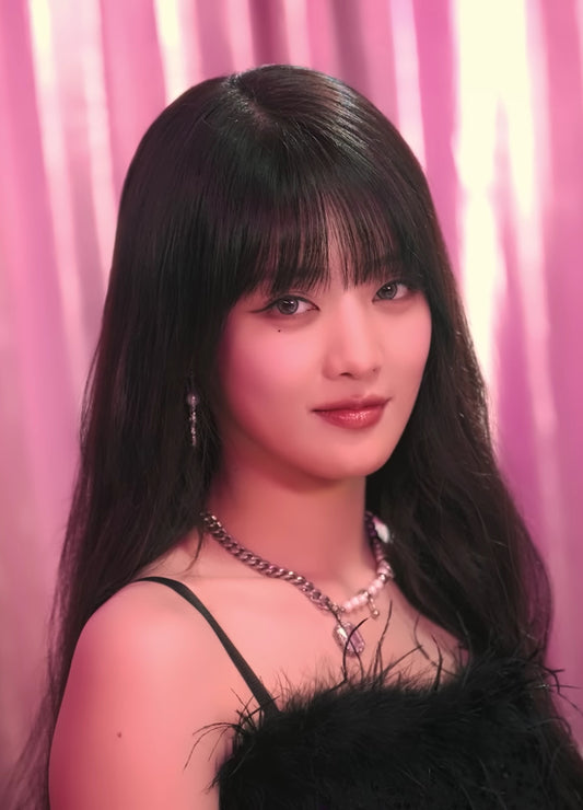 i-dle Minnie with Abeille
